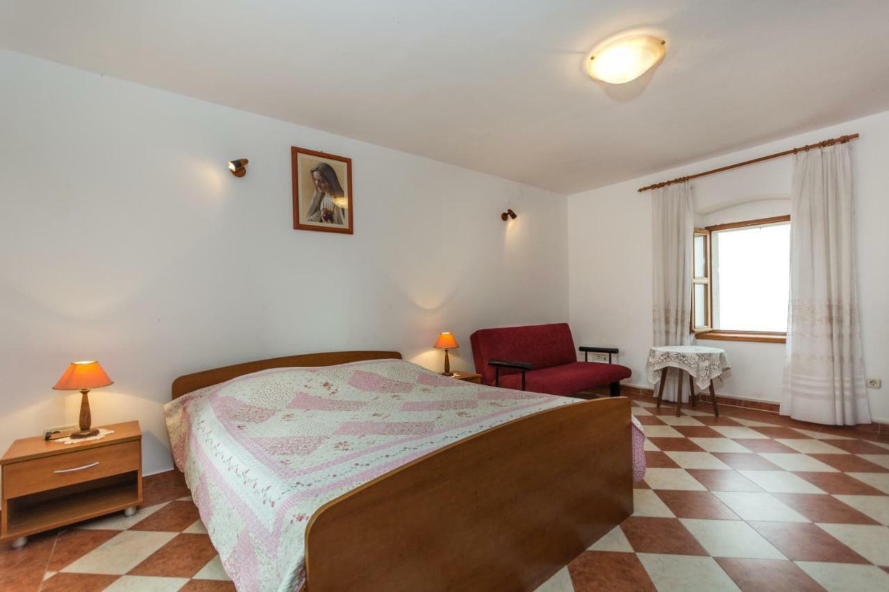 Nilda 2 Appartement Funtana Buitenkant foto
