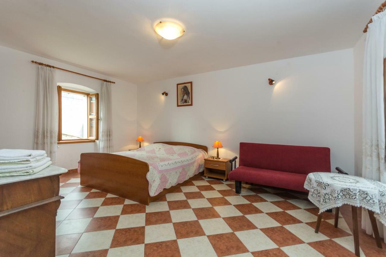 Nilda 2 Appartement Funtana Buitenkant foto