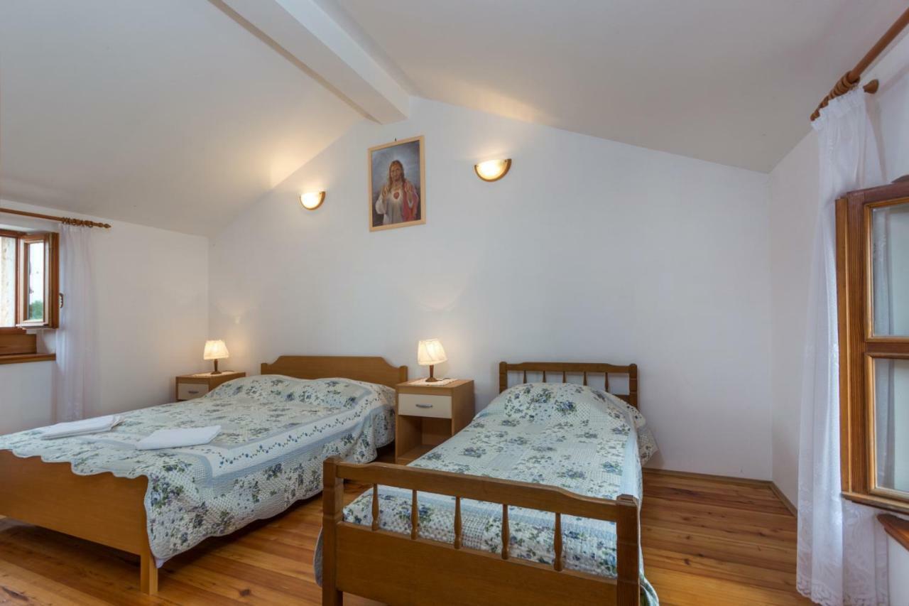 Nilda 2 Appartement Funtana Buitenkant foto